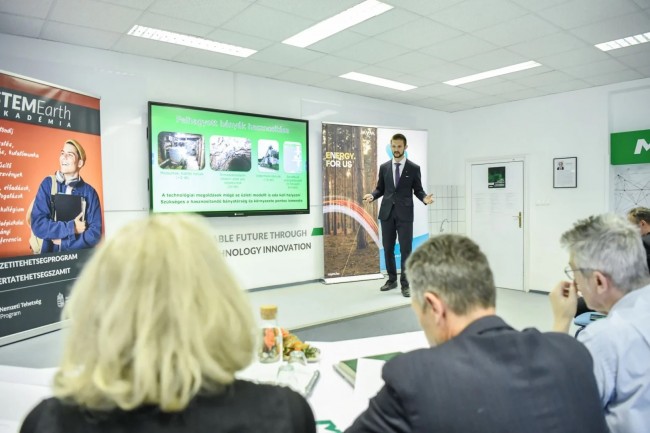 26 05 21 foldtudomanyi diakkonferencia4