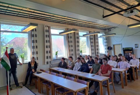 461735295_830667619147203_8148911830649143605_n