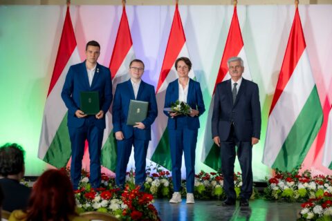 Farkas Sándor, Vajdahunyad vár, október 23, állami kitüntetés, elismerés